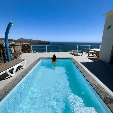 Etti - Paradise La Roca Lajita